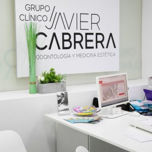 imagen de la oficina de la clínica dental en castellón de Javier Cabrera